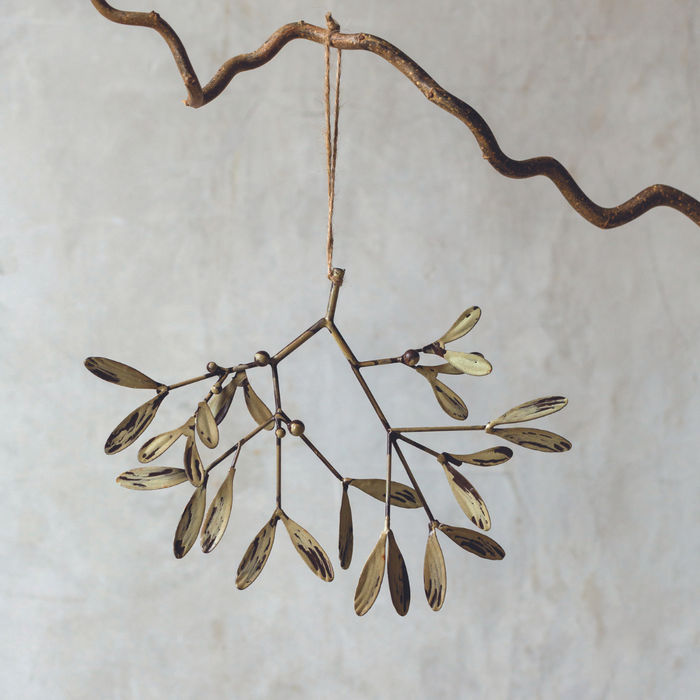 Aged Metal Mistletoe